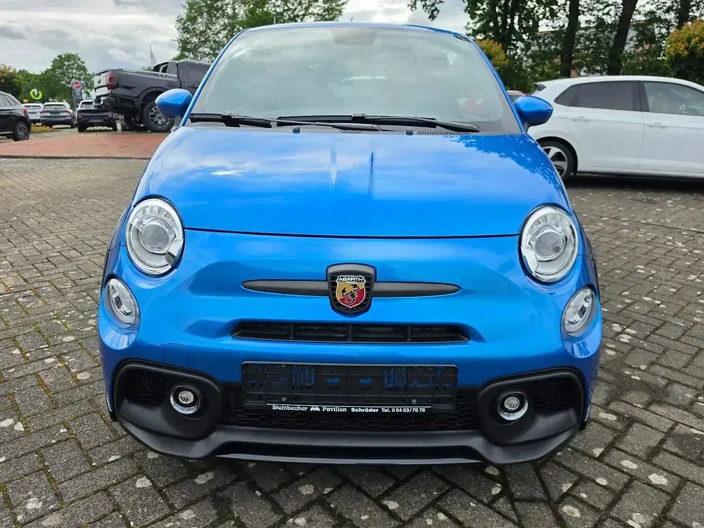 Gebraucht Abarth 695 179 PS (131 kW) 2022 Blau Kleinwagen