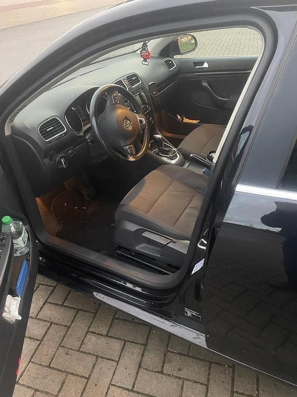 Schwarz Gebraucht 2013 VW Golf VII Kombi | 7.000 € (Fairer Preis) - Bild 1/4