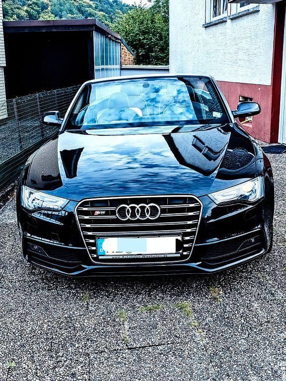 Schwarz Gebraucht 2012 Audi Cabriolet S-Line Cabrio | 12.700 € - Bild 1/4