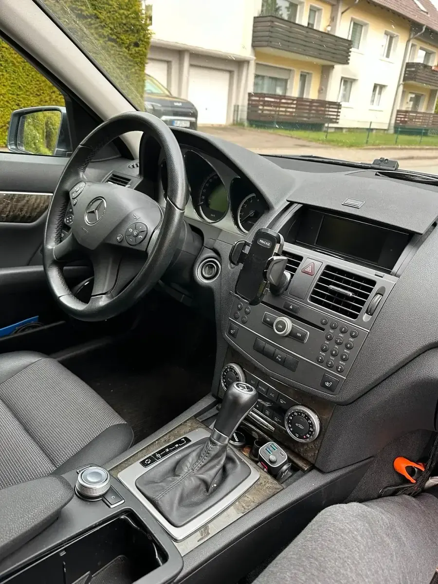 Gebraucht Mercedes C200 184 PS (135 kW) 2011 Grau Kombi