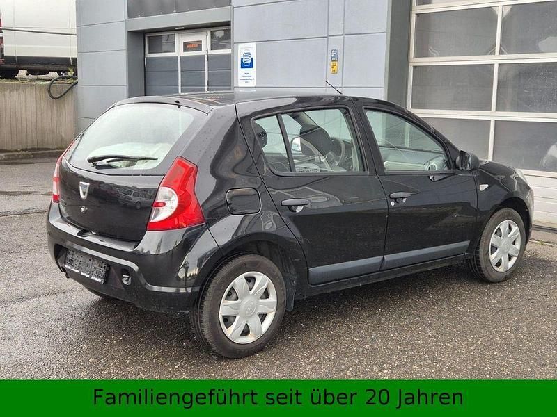 Gebraucht Dacia Sandero 75 PS (55 kW) 2012 Schwarz Kleinwagen