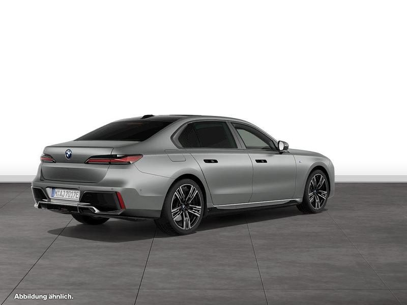 Gebraucht BMW i7 M Sport 400 kW (544 PS) 2025 Grau Limousine