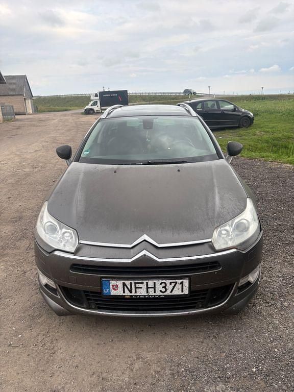 Schwarz Gebraucht 2012 Citroën C5 Kombi | 3.000 € (Etwas zu teuer) - Bild 1/4