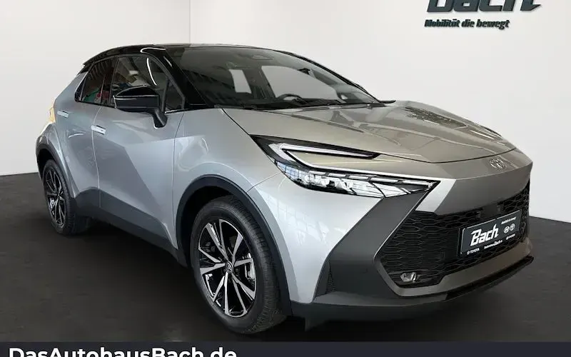 Neu Toyota C-HR 140 PS (102 kW) 2025 Silber SUV