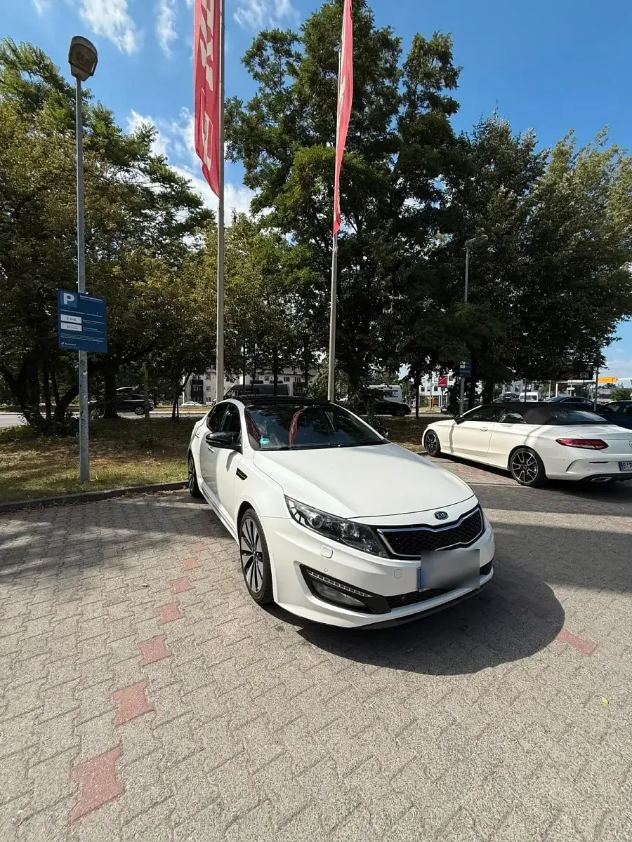 Gebraucht Kia Optima 136 PS (100 kW) 2012 Weiß Limousine