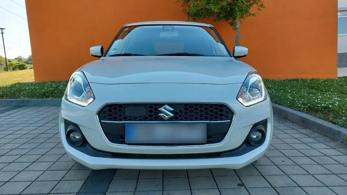 Gebraucht Suzuki Swift Comfort+ 111 PS (81 kW) 2019 Weiß Kleinwagen