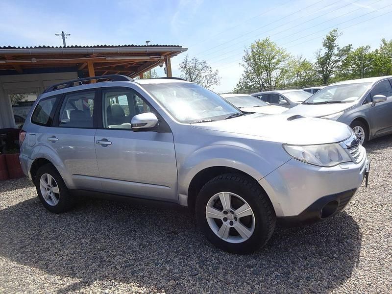 Usado Subaru Forester Exclusive+ 147 CV (108 kW) 2012 Plateado SUV