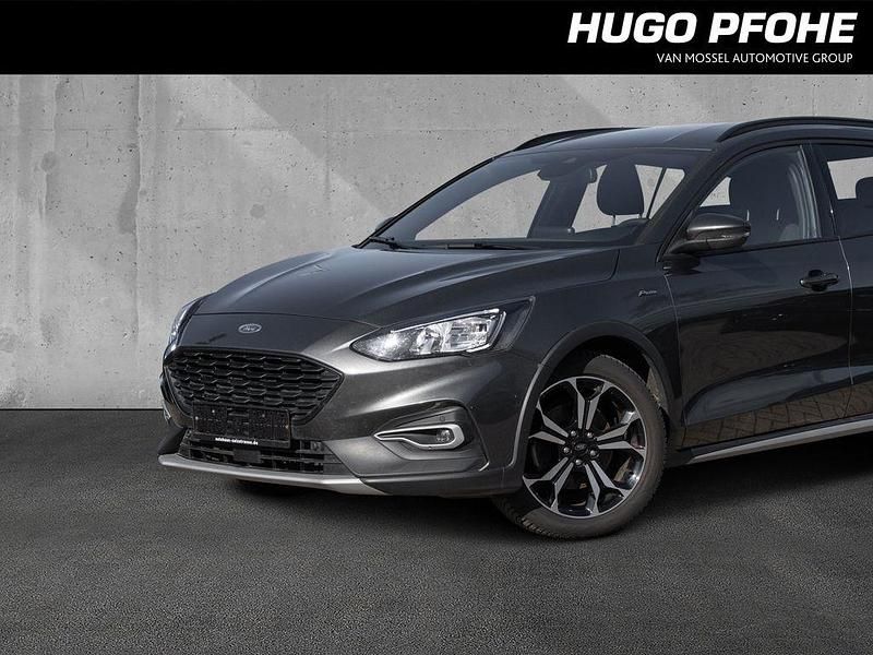 Używany Ford Focus Active 155 KM (114 kW) 2021 Szary Sedan/Limuzyna