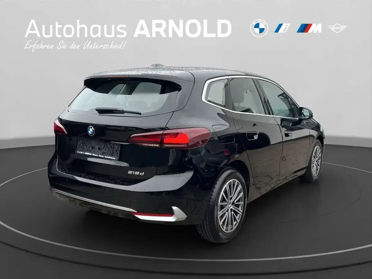 Gebraucht BMW 218 Active Tourer Luxury Line 150 PS (110 kW) 2023 Schwarz ii Van / Kleinbus