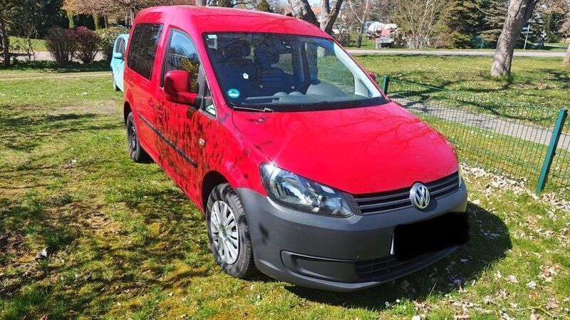Rot Gebraucht 2013 VW Caddy Trendline Van / Kleinbus | 5.500 € (Superpreis) - Bild 1/4