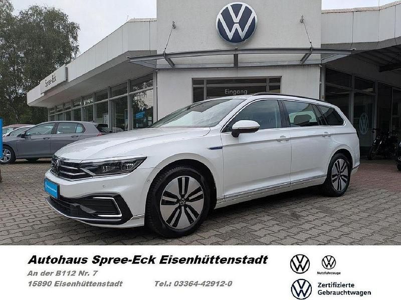 Oryxweiß perlmutteffekt Gebraucht 2022 VW Passat GTE Kombi | 24.849 € (Guter Preis) - Bild 1/4