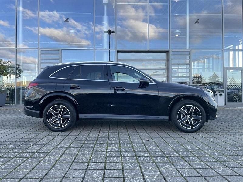 Gebraucht Mercedes GLC300e AMG 204 PS (150 kW) 2024 Schwarz SUV