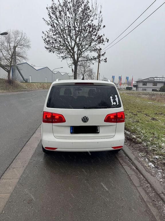 Gebraucht VW Touran 105 PS (77 kW) 2011 Weiß Van / Kleinbus