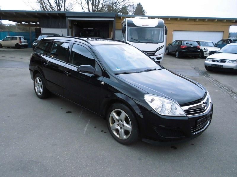 Gebraucht Opel Astra Edition 90 PS (66 kW) 2008 Schwarz Kombi