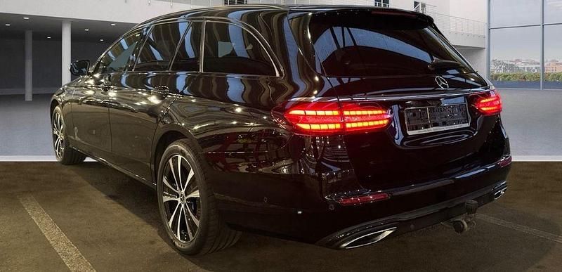 Gebraucht Mercedes E300 194 PS (142 kW) 2020 Schwarz Kombi
