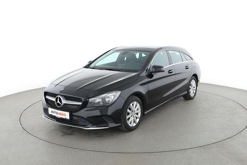 Schwarz Gebraucht 2017 Mercedes CLA180 Shooting Brake Kombi | 15.650 € (Fairer Preis) - Bild 1/3