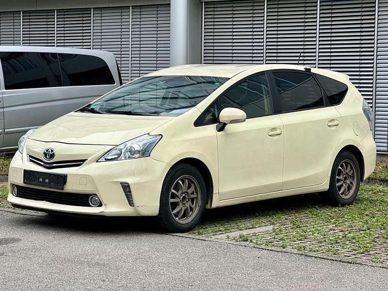 Weiß Gebraucht 2015 Toyota Prius+ Comfort Van / Kleinbus | 5.800 € (Fairer Preis) - Bild 1/4