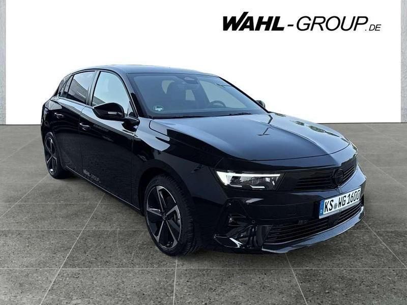 Gebraucht Opel Astra 131 PS (96 kW) 2025 Schwarz Limousine