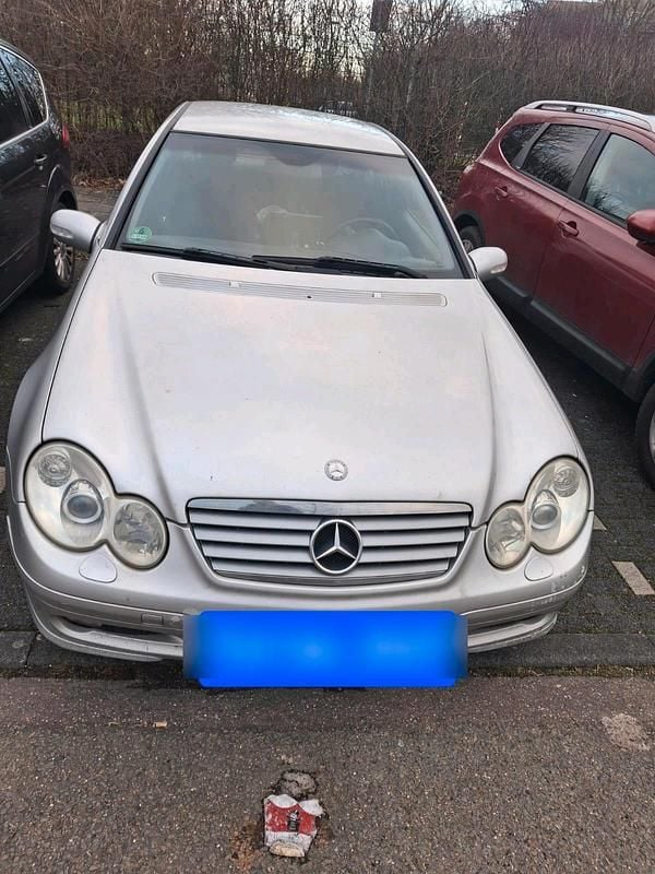 Gebraucht Mercedes C180 143 PS (105 kW) 2004 Silber Coupé