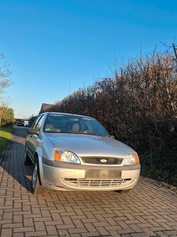 Gebraucht Ford Fiesta 2001 Silber Kleinwagen