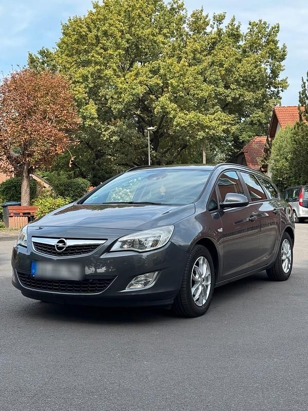 Grau Gebraucht 2011 Opel Astra Sport Kombi | 2.799 € (Superpreis) - Bild 1/4