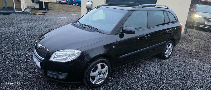 Schwarz Gebraucht 2009 Skoda Fabia Kombi | 4.790 € (Teuer) - Bild 1/4