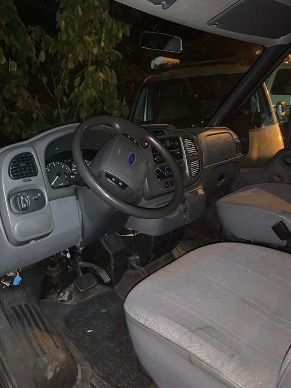 Rot Gebraucht 2003 Ford Transit Coupé | 4.999 € - Bild 1/4