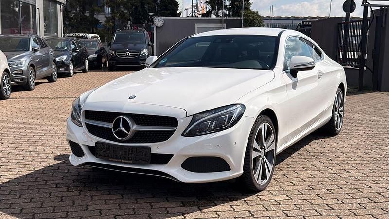 Gebraucht Mercedes C220 170 PS (125 kW) 2016 Weiß Coupé
