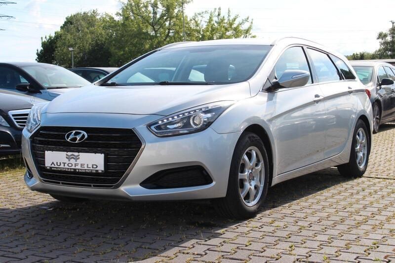 Silber Gebraucht 2016 Hyundai i40 Kombi | 10.450 € (Guter Preis) - Bild 1/4