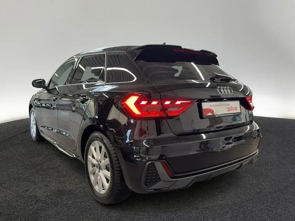 Gebraucht Audi A1 Sportback S-Line 116 PS (85 kW) 2026 Mythosschwarz metallic Kleinwagen