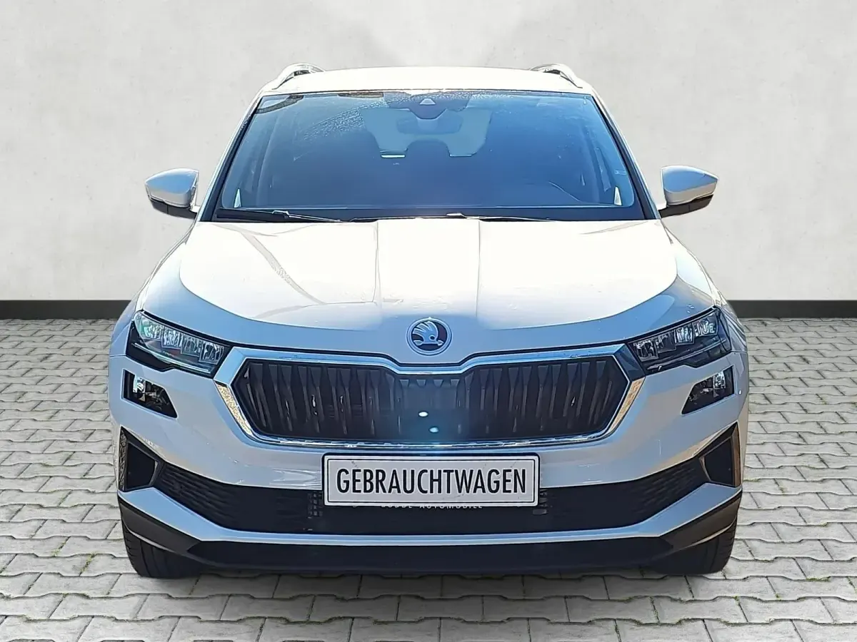 Gebraucht Skoda Karoq Selection 150 PS (110 kW) 2025 Moonweiss metallic SUV