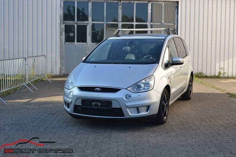 Silber Gebraucht 2009 Ford S-MAX Titanium Van / Kleinbus | 4.950 € (Fairer Preis) - Bild 1/4