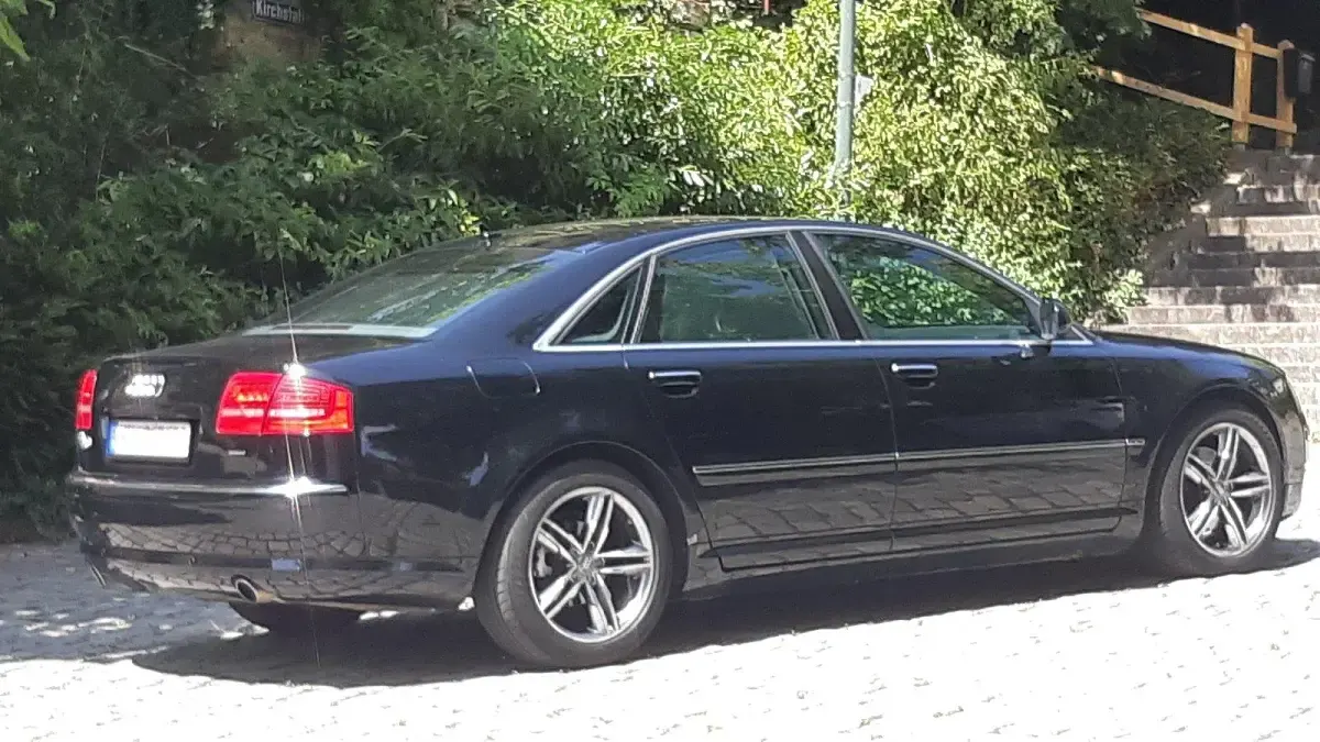 Gebraucht Audi A8 Design 232 PS (170 kW) 2008 Schwarz Limousine