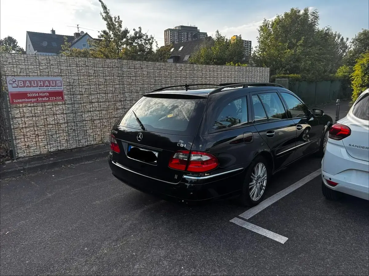 Gebraucht Mercedes E220 170 PS (125 kW) 2008 Schwarz Kombi