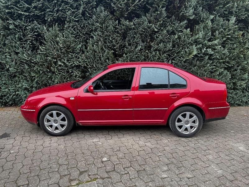 Gebraucht VW Bora Pacific 105 PS (77 kW) 2003 Rot Limousine