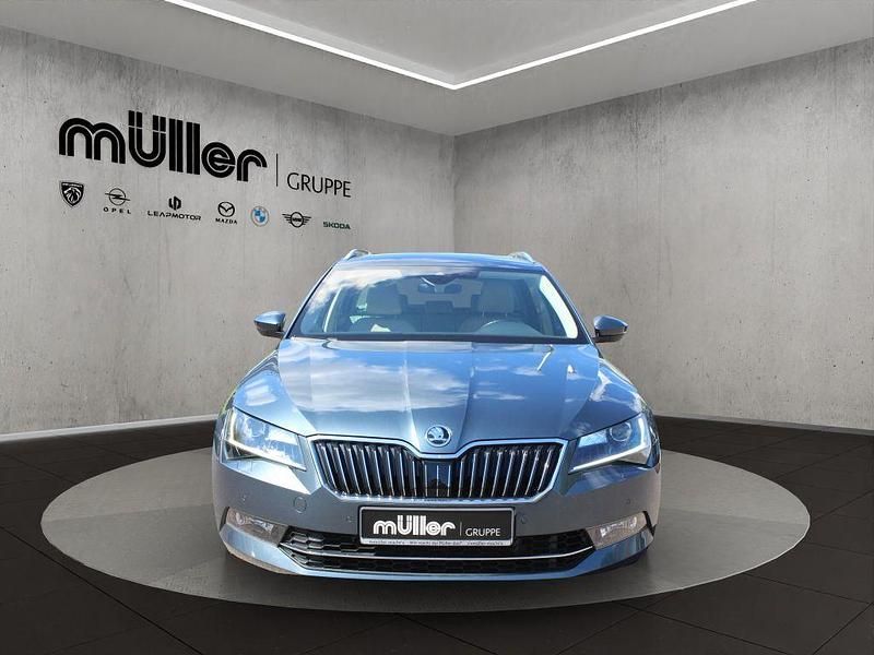 Gebraucht Skoda Superb LAURIN & KLEMENT 280 PS (205 kW) 2018 Quarzgrau Kombi