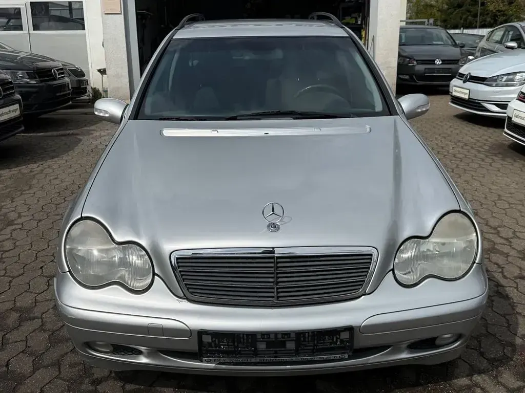 Gebraucht Mercedes C220 143 PS (105 kW) 2001 Grau Limousine