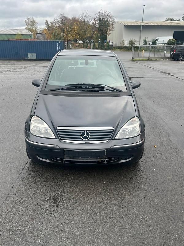 Andere farben Gebraucht 2002 Mercedes 170 Kleinwagen | 2.599 € - Bild 1/4