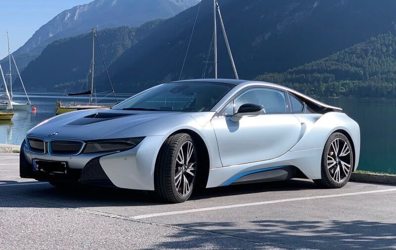 Silber Gebraucht 2015 BMW i8 Sport Line Coupé | 58.700 € (Guter Preis) - Bild 1/4