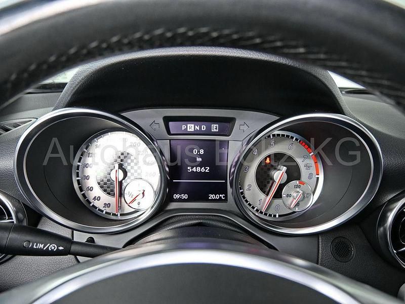 Gebraucht Mercedes SLK200 AMG line 184 PS (135 kW) 2012 Schwarz Cabrio