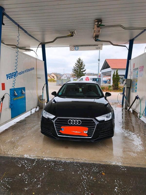Schwarz Gebraucht 2018 Audi A4 Kombi | 17.000 € (Fairer Preis) - Bild 1/4