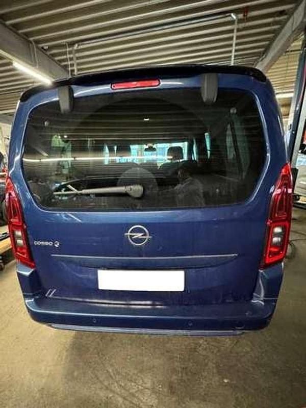 Ozean blau Gebraucht 2023 Opel Combo-e Life XL Ultimate Kombi | 28.000 € (Etwas zu teuer) - Bild 1/4