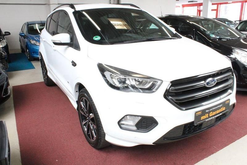 Usata Ford Kuga ST-Line 150 CV (110 kW) 2018 Bianco SUV