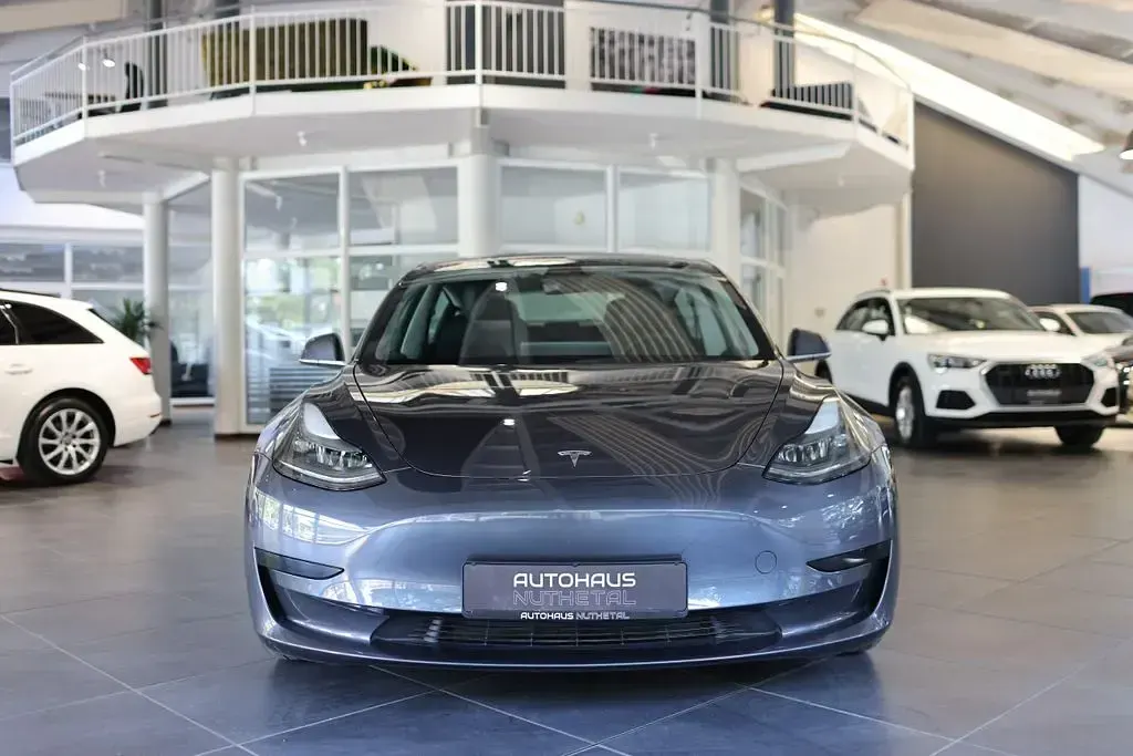Gebraucht Tesla Model 3 225 kW (306 PS) 2020 Grau Limousine