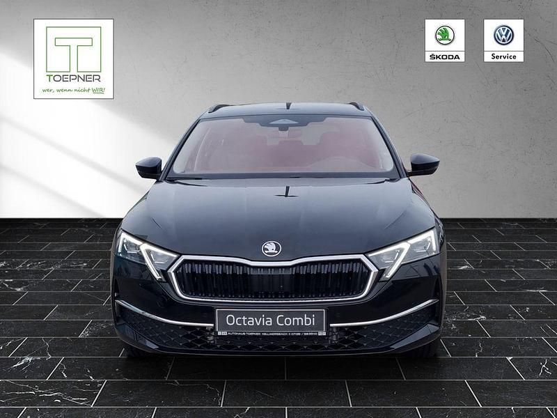 Schwarzmagic perleffekt Neu 2025 Skoda Octavia Tour Kombi | 39.490 € (Etwas zu teuer) - Bild 1/4