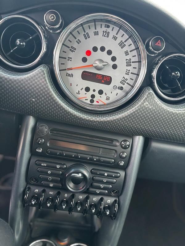 Usata Mini ONE 90 CV (66 kW) 2006 Nero Utilitaria