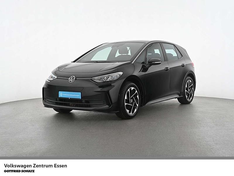 Grenadillschwarz metallic Gebraucht 2024 VW ID.3 Pro Kleinwagen | 33.200 € (Fairer Preis) - Bild 1/4
