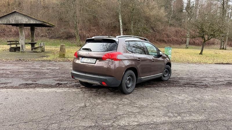 Gebraucht Peugeot 2008 Active 92 PS (67 kW) 2013 Braun SUV