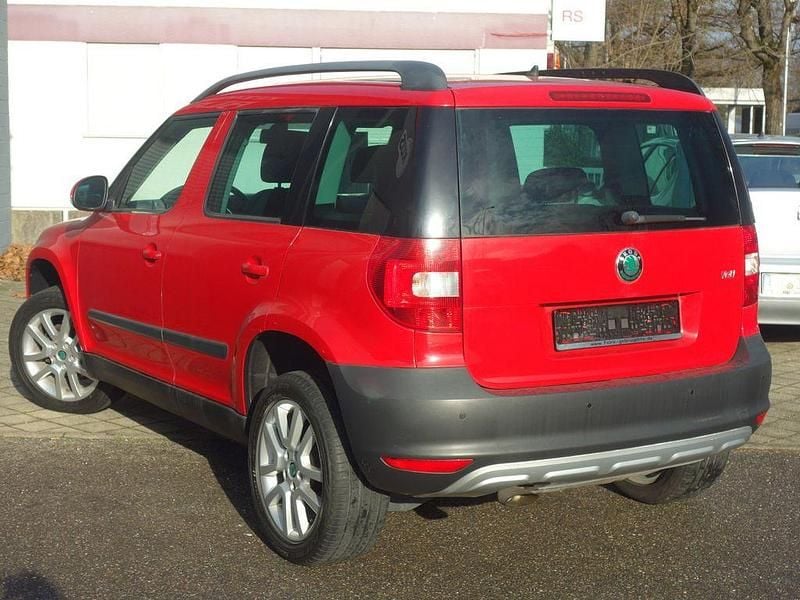 Gebraucht Skoda Yeti Plus Edition 105 PS (77 kW) 2012 Rot SUV