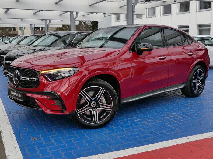 Manufaktur lack manufaktur patagonienrot bright Gebraucht 2024 Mercedes GLC300 AMG Coupé | 77.890 € - Bild 1/4